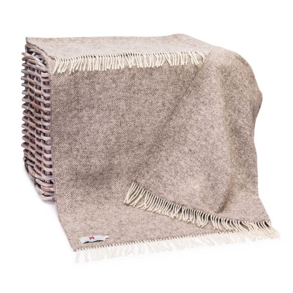 Natural wool throw - pale grey herringbone