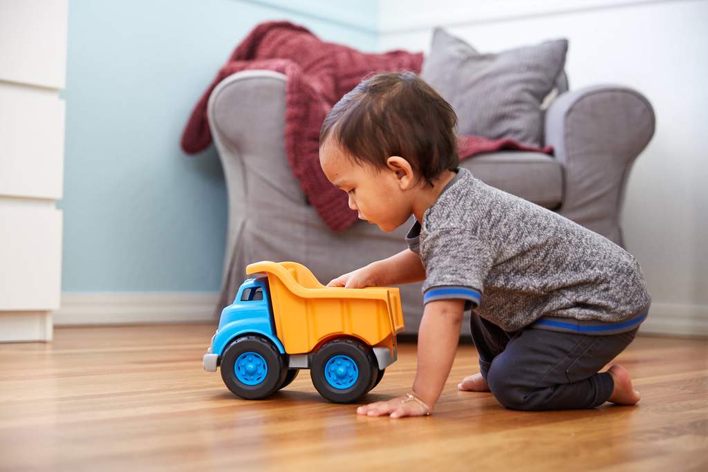 Dump truck