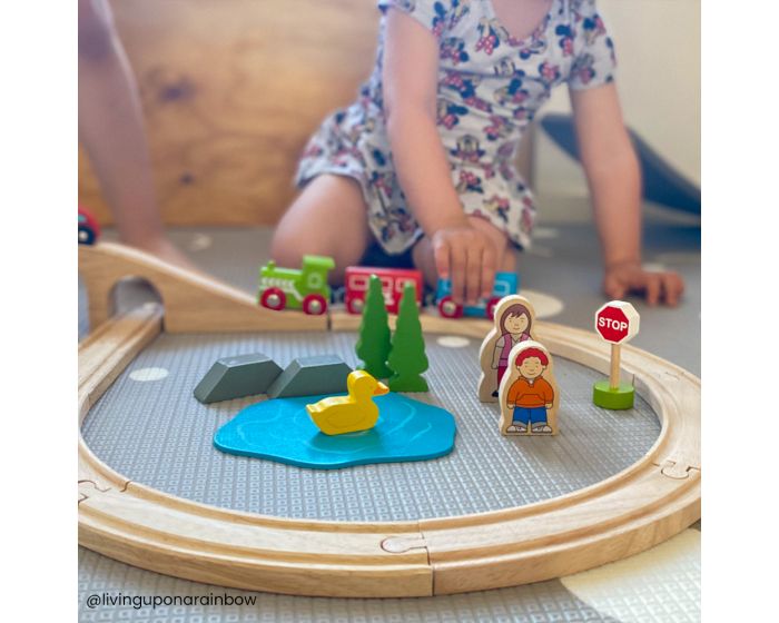 Figure of Eight Train set