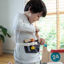 Tool belt by Plan Toys