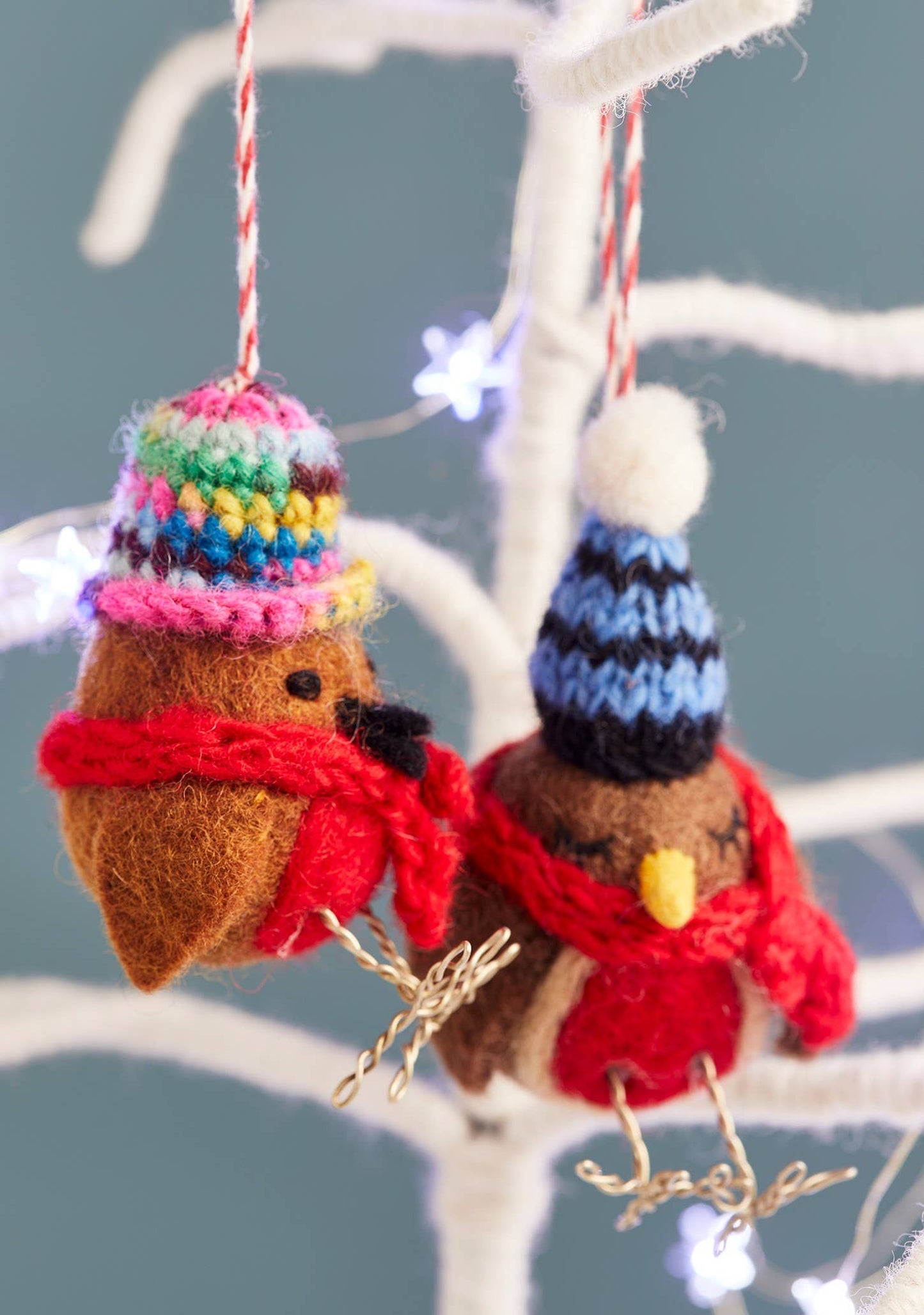 Standing Robin in Knitted Hat & Scarf - Fair Trade