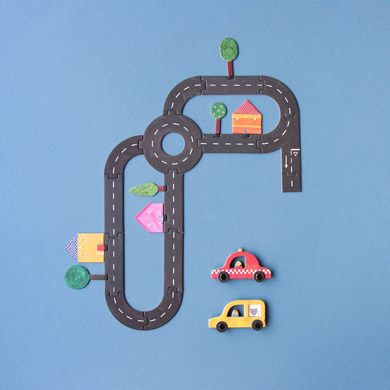 Roads play jigsaw Travel game