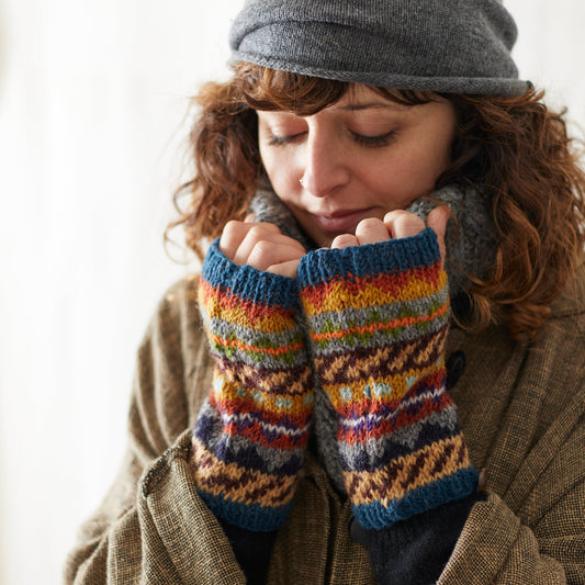 Woollen fingerless gloves/wristwarmers - Fair trade