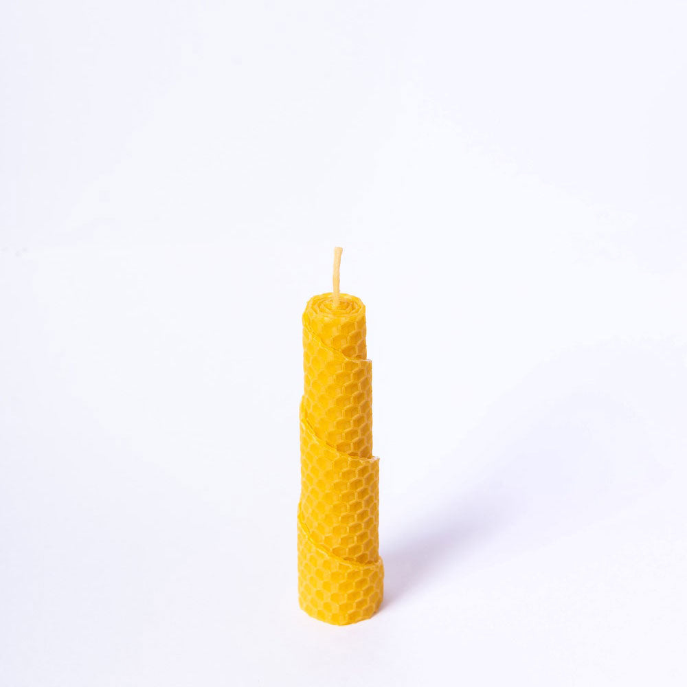 Beeswax medium cylinder candle