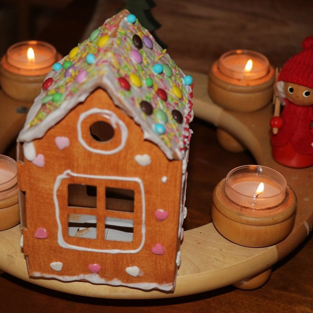 Gingerbread Cottage Crafting kit