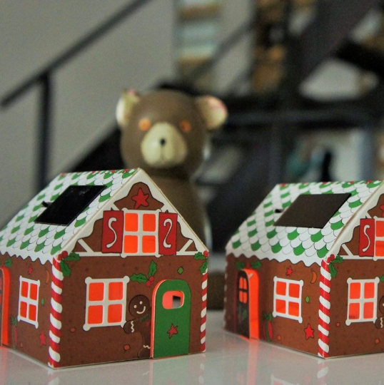 Gingerbread Solar-powered night-light House