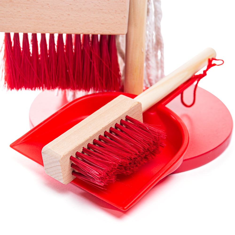Wooden cleaning set